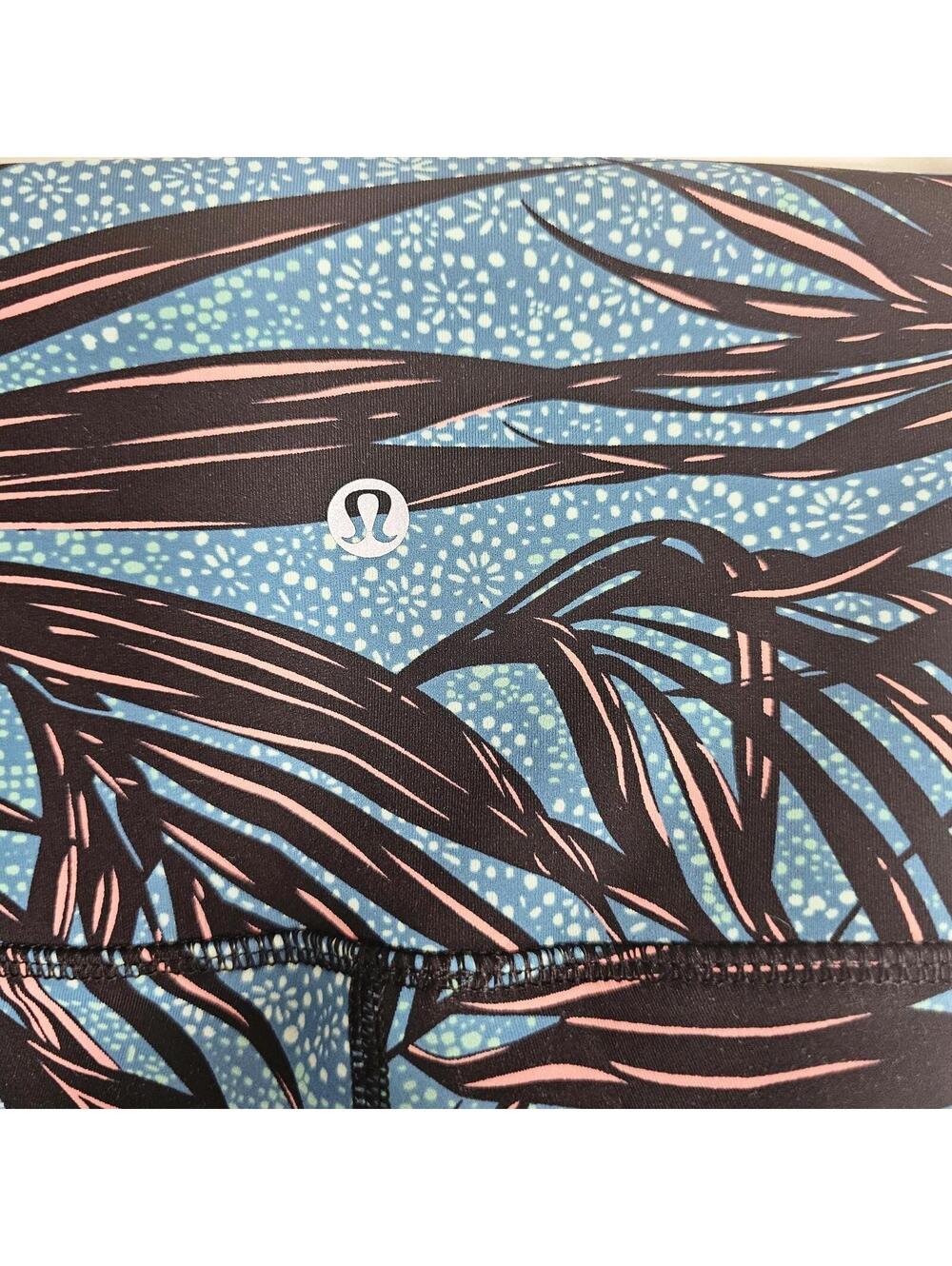 Lululemon High Rise Crop Geometric Botanical Palm Print Yoga Pants Extra Small - Picture 7 of 9